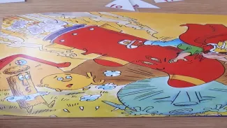 joue avec la fusée (fi-fo mi-mo)