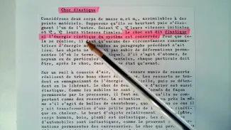 Choc élastique