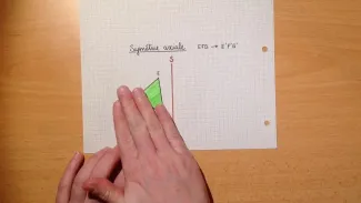 7P symétrie axiale sur papier quadrillé 
