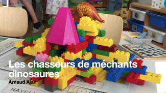 8P + 2P/MF2: Les chasseurs de méchants dinosaures