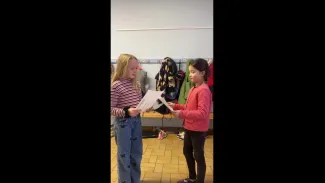Candice & Léonore - dialogue