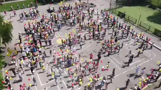 Lâcher de ballons du 50 ème drône