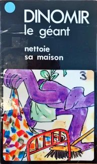 Dinomir nettoie sa maison