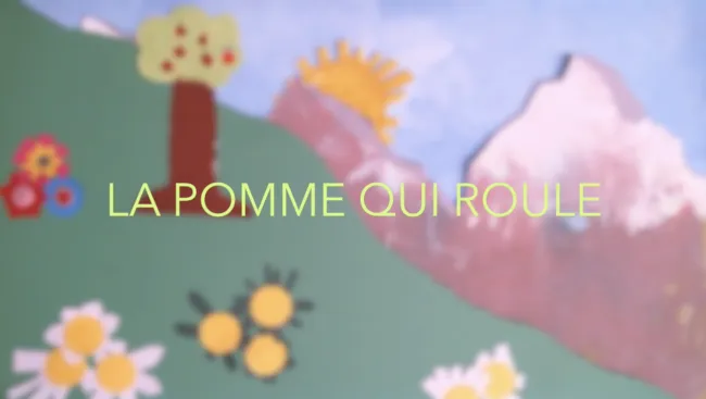 La pomme qui roule